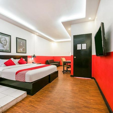 Oyo 432 Diamondwood Hotel Angeles Eksteriør billede